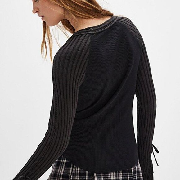 Free People Coraline Cuff | Black| NWOT size S - Picture 2 of 4